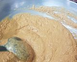 A picture of step 2 of Besan ka halwa.