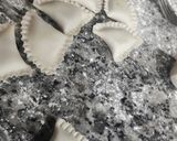 Foto del paso 8 de la receta: Ravioles fáciles🍝🍴 con tapas de empanada copetín