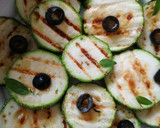 Foto del paso 3 de la receta: Ensalada de calabacitas asadas
