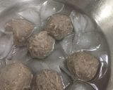Foto langkah ke 3 dari resep Bakso Sapi kenyal homemade.