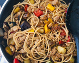 Foto del paso 3 de la receta: Espaguetis estilo oriental con pollo 🍜🇨🇳
