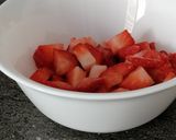 Foto del paso 2 de la receta: Endivias con sardina ahumada y vinagreta de fresas
