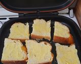 Foto langkah ke 3 dari resep Egg & Mayo Toast (Menu Kilat!).