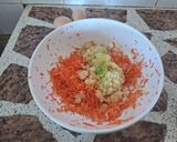 Foto del paso 1 de la receta: Muffins salado de zucchini y zahorias con cebolla
