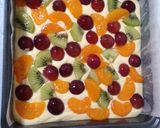 Foto langkah ke 3 dari resep Fruit Pastry Cake.