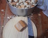 Foto del paso 1 de la receta: Budín de Pan 🍮 súper fácil poco ingredientes. Me salió 7cm de alto 🤯😱🤤