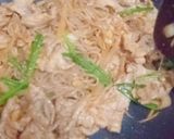 รูปขั้นตอนการทำที่ 4 ของ ผัดเส้นบุกสาหร่าย,สันคอหมูสไลด์,ซอสโคชูจัง - คีโต