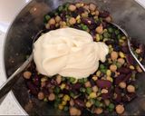 Foto del paso 4 de la receta: Ensalada colorida de legumbres y choclo