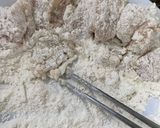 Foto langkah ke 2 dari resep Ayam crispy saos wijen.