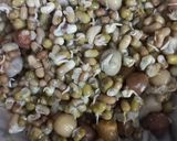 A picture of step 1 of Healthy Protein Packed Mix Sprouts Salad.