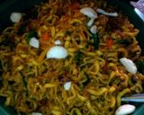 Foto langkah ke 5 dari resep Mie Goreng Aja.