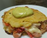 Foto del paso 12 de la receta: Arepa rellena de salchicha, pimentón, cebolla y queso🥯🌭🧀
