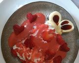 Foto del paso 5 de la receta: Tarta de fresas con queso, chocolate y salsa de fresas al ron