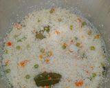 A picture of step 4 of Burabiscon shinkafa (rice couscous).