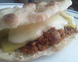 Foto del paso 14 de la receta: Pan de Pita relleno con "carne de coliflor" piña dulce y queso!!! 🍘🍍🧀🍘