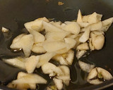 Foto del paso 1 de la receta: Bocado caliente de garbanzos y huevo