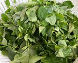 Hình bước làm 1 của món Canh Rau Ngót Nấu Riêu Tôm