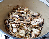 Foto del paso 5 de la receta: Pasta con ajo y setas {con mucho sabor umami}
