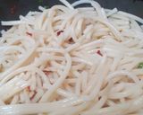 A picture of step 3 of Spagetti Aglio E Olio.