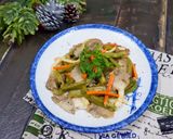 Hình bước làm 2 của món Nấm xào Rau Tiến Vua Chay
