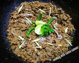 A picture of step 8 of Harri mirch qeema best to in sehri #cookpadramadan.