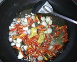 Foto langkah ke 3 dari resep Oseng Jamur / Tumis Jamur.