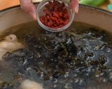 【雨來菇菇雞湯麵】必學‼低熱量料理✨雨來菇菇雞湯麵口感豐富又營養的食譜步驟4照片