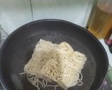 Foto langkah ke 2 dari resep Mie Kuah Ayam.