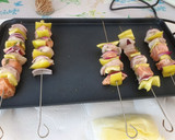 Foto del paso 3 de la receta: Brochetas de salmón y rape con marinados distintos