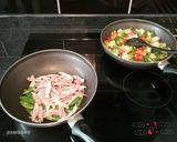 A picture of step 2 of Nasi Goreng.