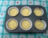 A picture of step 3 of Easter Cupcakes.