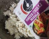 A picture of step 3 of Chilli Paneer Burji.