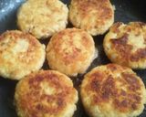 Foto del paso 6 de la receta: Albóndigas de pollo con papas doradas