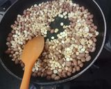 A picture of step 7 of Rawbanana,peanut crispies.