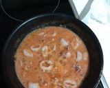 Foto del paso 3 de la receta: Calamares con salsa de tomate y arroz