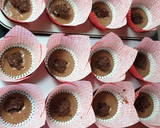 Foto del paso 3 de la receta: Magdalenas con relleno de chocolate negro y coco