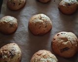 Une image de l'étape 9 de Cookies au caramel beurre salé et chocolat au lait.