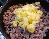 Foto del paso 3 de la receta: Calabacitas rellenas de bistec a la mexicana
