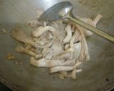 Foto langkah ke 2 dari resep Resep Tumis Jamur Tiram Single Sederhana.