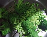 A picture of step 4 of Steamed Broccoli Salad.