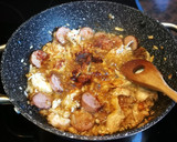 Foto del paso 5 de la receta: Garbanzos en salsa de tomate con pollo y butifarra a la barbacoa