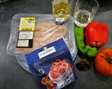 Foto del paso 1 de la receta: Guisado de filetes de pavo 🦃