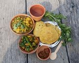 आलू मसाला पूरी(aloo masala poori recipe in hindi) रेसिपी चरण 6 फोटो