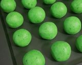 A picture of step 3 of The Grinch Snow Balls.