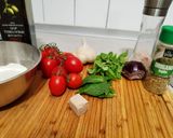 Foto del passaggio 1 della ricetta Sa costedda (focaccia sarda) 🍅🧄🌱