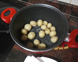 Foto del paso 1 de la receta: Fogonero a la romana con papas cocidas y ensalada