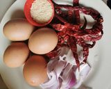 Gambar langkah 1 resipi Sambal telur hancus bawang.