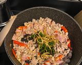 รูปขั้นตอนการทำที่ 5 ของ สปาเก็ตตี้ขี้เมาหมูเบค่อนกุ้ง Spaghetti Kee Mao Pork Bacon Shrimp