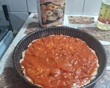 Foto del paso 5 de la receta: Pizza integral de queso y aceitunas