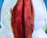 Foto del paso 10 de la receta: Lomo de bonito marinado en sal granulada y fish masala